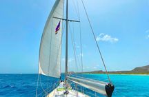 Curacao Private Luxury Boat & Lunch Experience