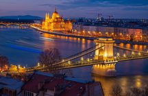 Private Tour of Budapest with Visit to a Bath Where Locals Go