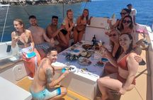 Private boat tour Giardini Naxos Taormina with platter and wine
