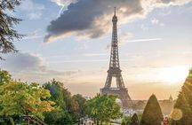Paris: Eiffel Tower Guided Tour by Elevator