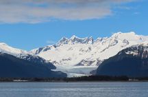 Juneau Small Group Sea Kayaking with Mendenhall Glacier Views