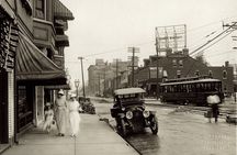 OMG in the CWE: Best of the Central West End Food + History Tour