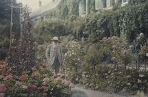 Claude Monet VIP Tour From Paris to Rouen Etretat and Giverny