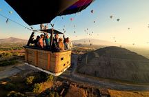 Hot Air Balloon Flight Teotihuacan With Pickup and Breakfast