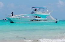 Private Boat Tour in Punta Cana with drinks included.