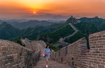 Private Jinshanling relax photo tour by sunset
