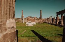 Pompeii Small Group Tour with an Archaeologist