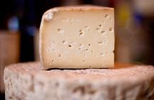 Paris: Notre Dame Gourmet Food & Wine Tour with a Culinary School