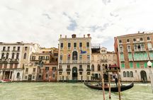 The Heart of Venice: Discover the City on Foot.