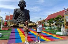 Maeklong Railway and Damnoen Saduak Floating Market Guide Tour 