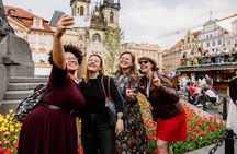 Prague Easter Markets Tour with Czech Traditions and Local Snacks