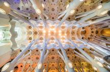 Sagrada Familia Skip the Line Ticket with Official Guide