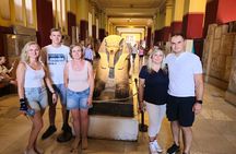 From Hurghada: Cairo Day Tour by minivan small group