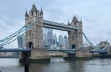 Historic London Walking Tour Landmarks and Pub Lunch