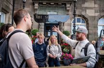 Guided Tour of Edinburgh's Old Town and Edinburgh Castle Entry