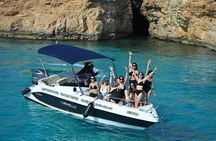 Explore Comino, Blue Lagoon & Caves - Private speed boat