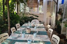 Authentic Apulian menu in the garden of an ancient trullo