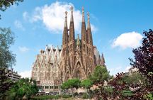 Barcelona Highlights Sagrada Familia and Park Guell Semi-Private