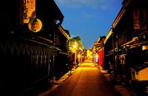 Takayama: Private Night Walking Tour with Dinner