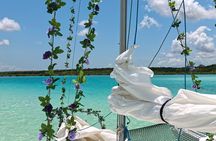 Sail 4hr in the most SECRET Spot of Bacalar and Beach Club.