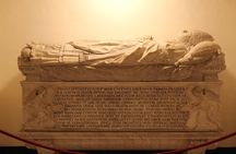 St. Peter's Basilica and Tombs of the Popes - Guided Tour