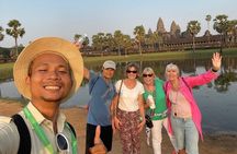 From Phnom Penh: Angkor Wat Day Trip with Lunch