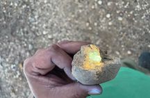 Night time fluorescent Rockhounding Tour