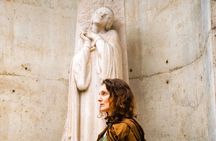 Rouen with Joan of Arc: Actor-Led Fun Guided Tour