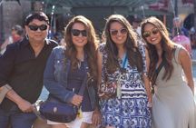 Barcelona Tour And Photoshoot in Gothic Quarter 