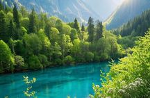 Explore Jiuzhaigou Private Day Tour via HSR from Chengdu