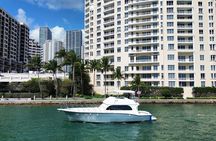 55ft 1 Hour FREE | Miami Yacht Rental | 3 to 6 Hours | 13 People
