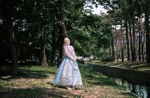 Hanbok Photoshoot and History Tour at Gyeongbokgung Palace
