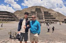 Guided Tour in Teotihuacan with Cave Breakfast and Tansport