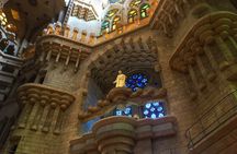 Sagrada Familia Skip the Line Guided Tour with Small Group