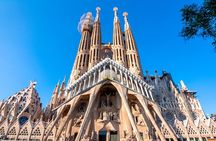 Sagrada Familia Skip the Line Guided Tour with Small Group