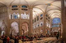 Notre Dame Cathedral:Interior & Exterior Small Group Guided Tour 