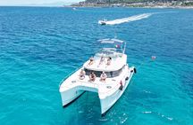 Full-day catamaran tour in Palermo: boat experience with lunch