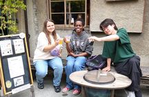 Tokyo old town Yanaka : historic spots & Street Food Tour
