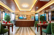  One Day Deluxe Boat Trip in Ha Long Bay