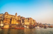 2-Day Luxury Private Trip to Varanasi from Mumbai with Flights