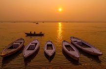 2-Day Luxury Private Trip to Varanasi from Mumbai with Flights