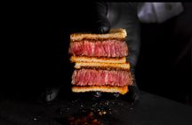 The Premium A5 Wagyu Tour in Shinjuku – With Free-Flow Drinks