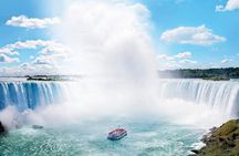 Niagara Falls Walking Tour with Boat Cruise Eco Experience 