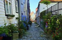 Bergen with a Local. Culture, mountain views, and Stave Church