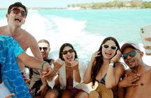 Explore the Rosario Islands: Cartagena Boat Tour with 5 Key Stops