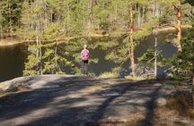 Hiking tour in Nuuksio National Park with meal and snacks