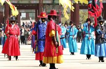 Gyeongbokgung Palace, Bukchon Village and GwangJang Tour in Seoul