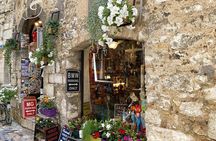 Saint Paul de Vence, Antibes, Cannes tour in a Renault E-Tech