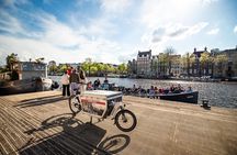 Amsterdam Canal Cruise With Live Guide and Unlimited Drinks 