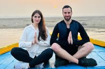 Omvity’s Full-Day Varanasi Tour: Sunrise Boat to Sunset Aarti